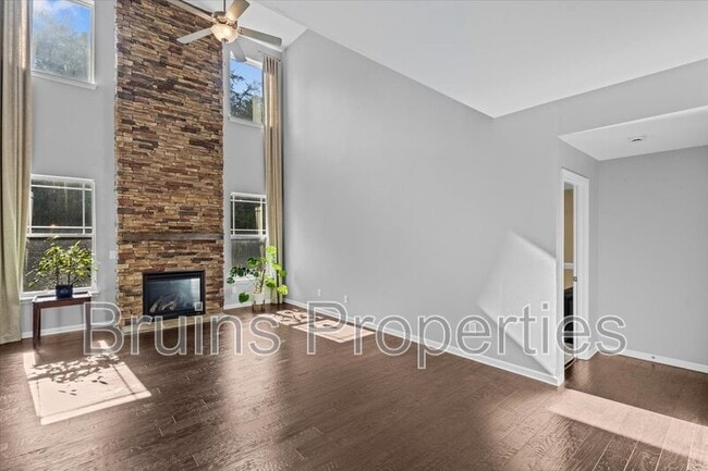 1814 Castle Gate Ct