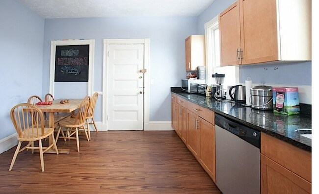 Photo - 3 Kinnaird St Unit 3