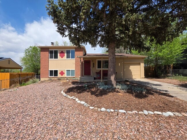 4320 Dewey Dr
