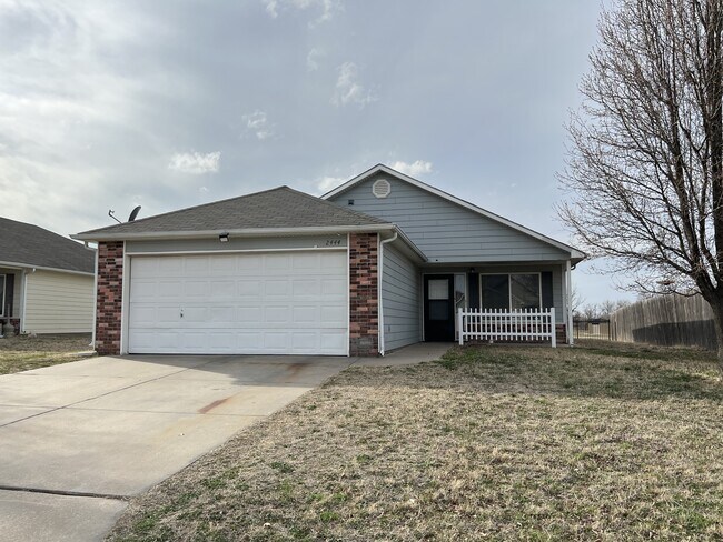 Photo - 2407 E Conquest St House