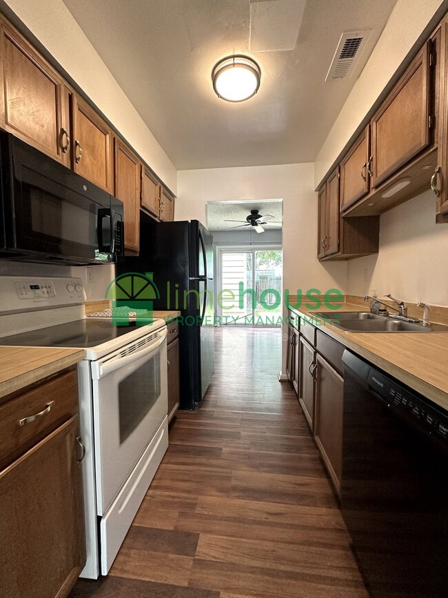 Photo - 1318 River Birch Run S