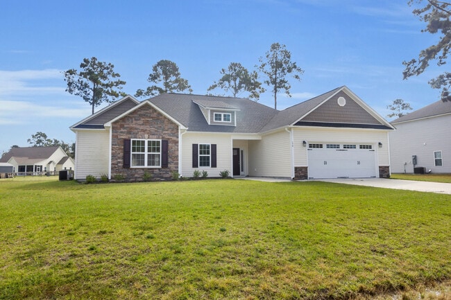 Photo - 174 Finch Ln