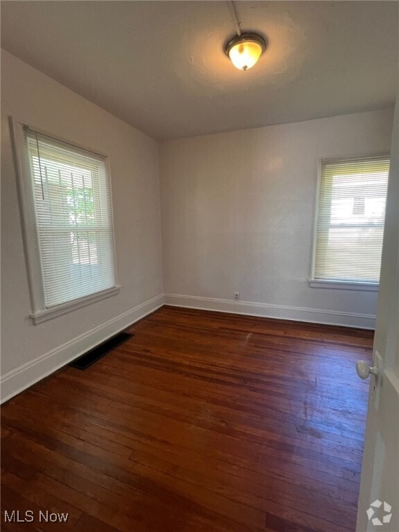 Building Photo - 719 E 162nd St Rental