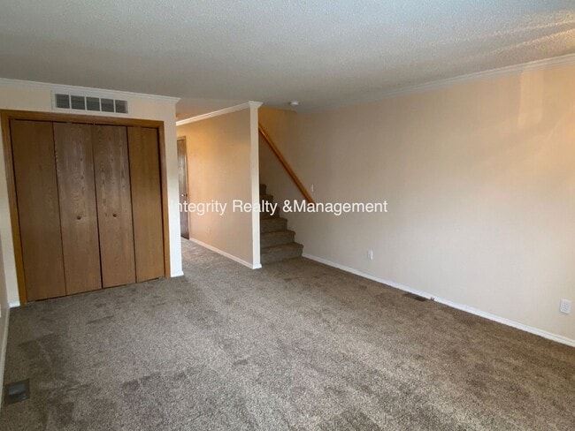 Photo - 2088 Oakcrest Cir