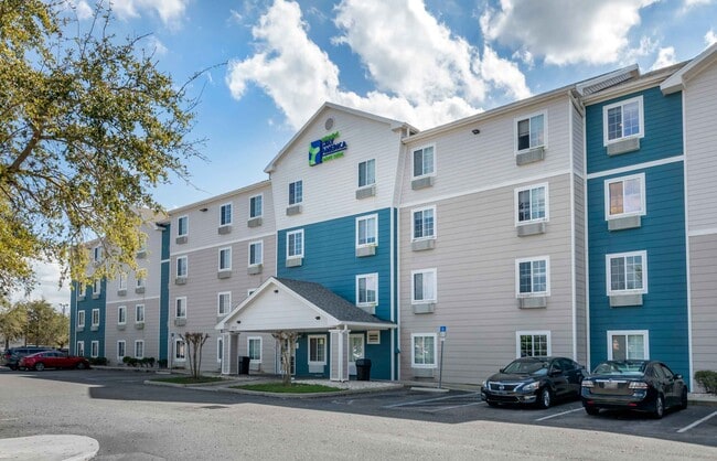 Furnished Studio-Orlando - Sanford - Airport