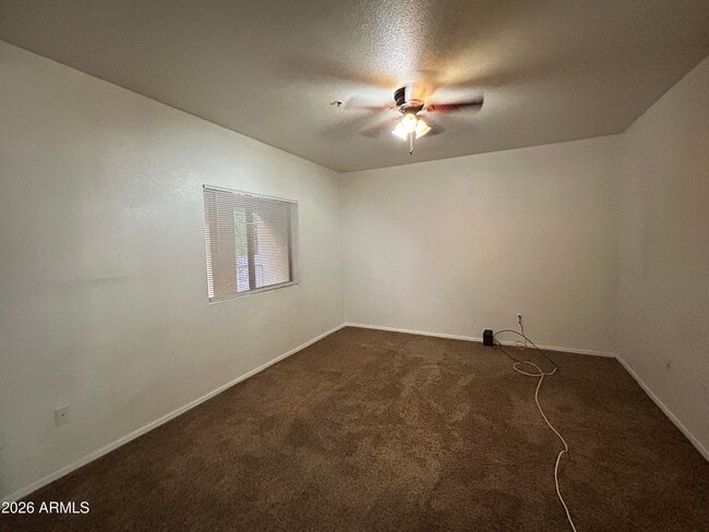 Photo - 920 E Devonshire Ave Unidad 2026