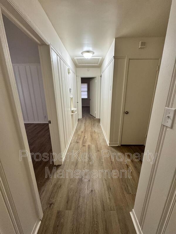 Photo - 3543 Berkley Dr