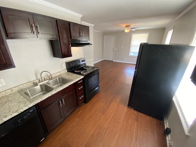 Photo - 171 Welworth St