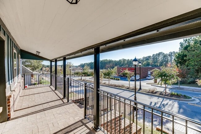 Photo - 4615 S Lee St
