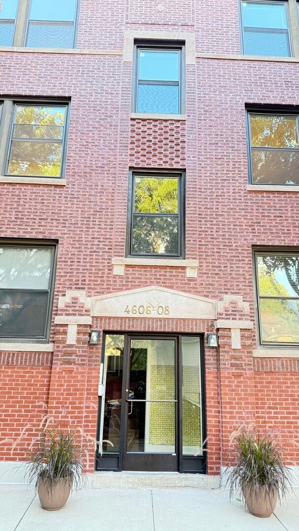 Photo - 4606 N Seeley Ave Unit 3