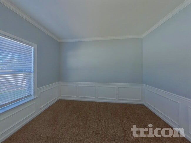 Photo - 139 Collenton Ln