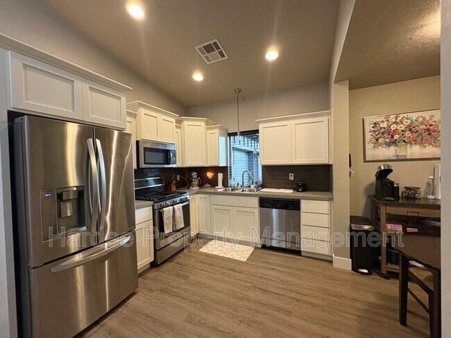 Photo - 4315 N Adams St