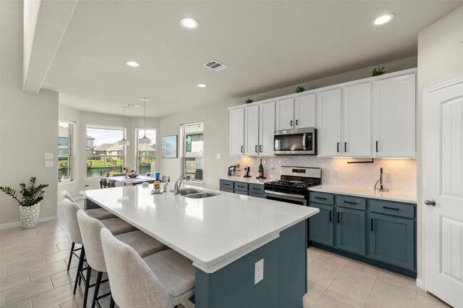 Building Photo - 29471 Westhope Dr