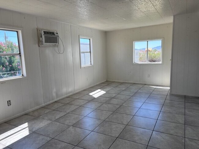 1288 Pima Way