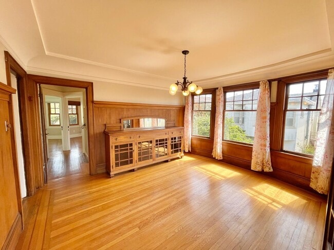 Photo - Westwood Park - Stunning 3BR+ / 2 BA Home w/Fabulous Back Yard! - PROGRESSIVE