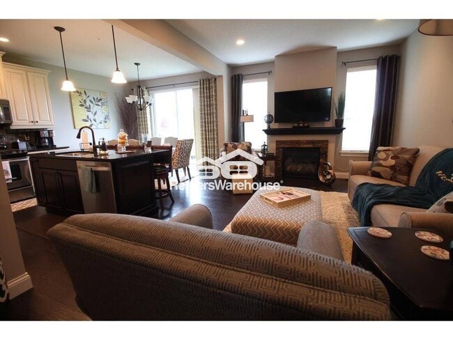 Photo - 8411 Larch Ln N