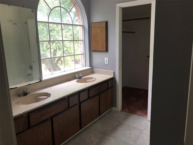 Photo - 12427 Chalmette St