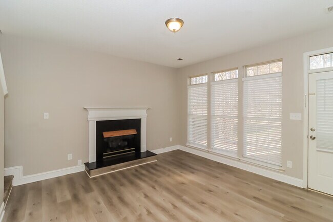 Photo - 1712 Silverberry Ct