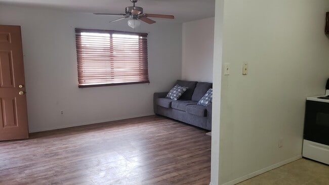 Photo - 1013 W 13th St Unit 1