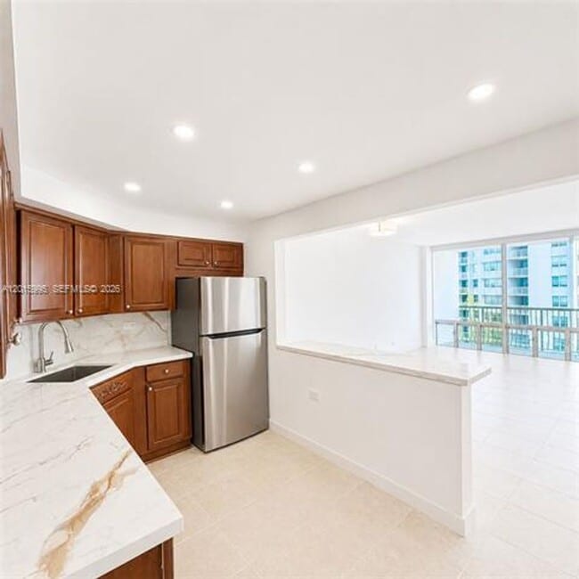 Photo - 1408 Brickell Bay Dr Unit 1408 Brickell Bay Dr # 1104