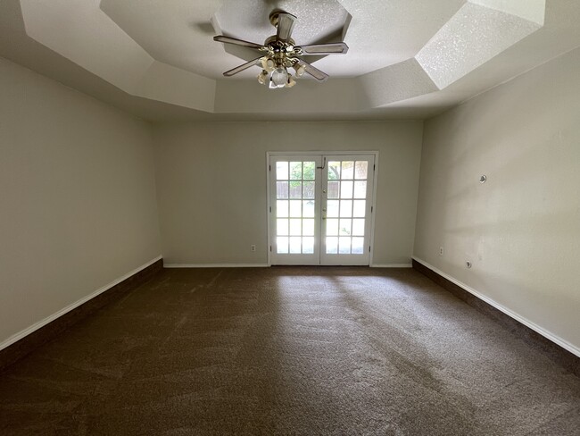 Photo - 1305 S James Cir