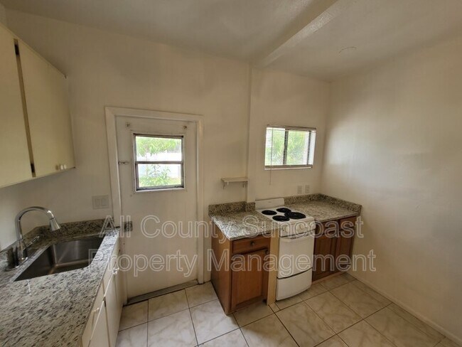 Photo - 4527 44th Ave N