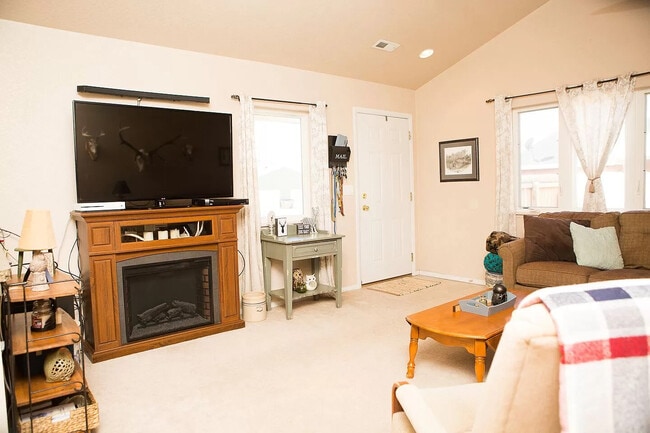 Photo - 1135 Boswell Dr