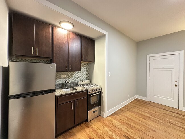 Photo - 4552 N Damen Ave Unit J01W