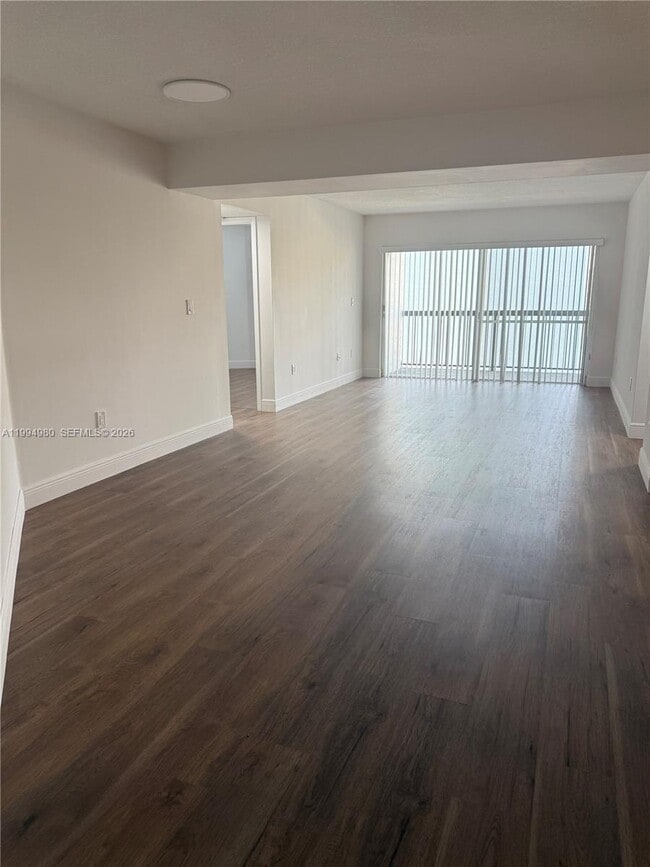 Photo - 6272 NW 186th St Unidad 307