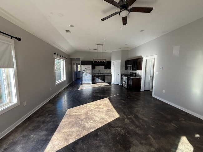 Photo - 263 Wolf Den Dr