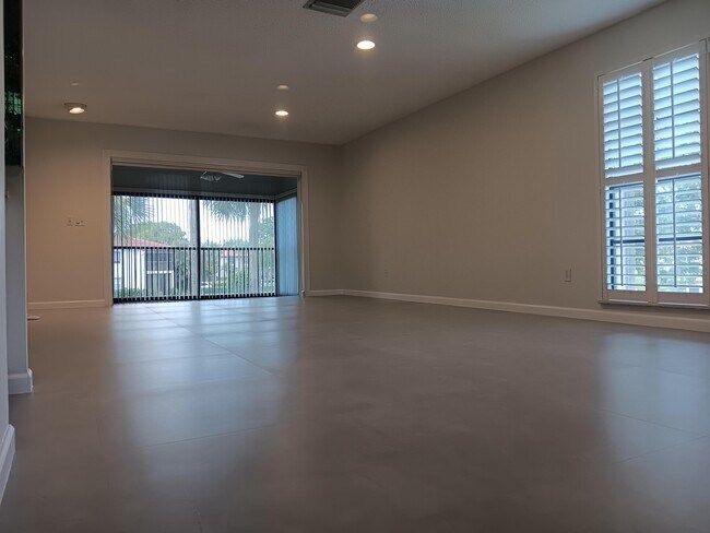 8045 Eastlake Dr Unit 1-g