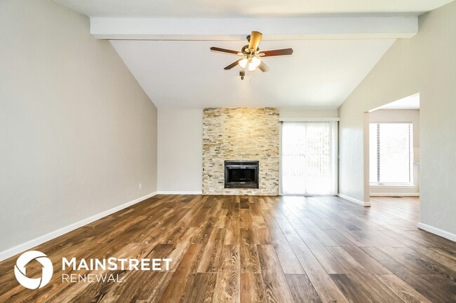 Photo - 1113 Countrywood Ln