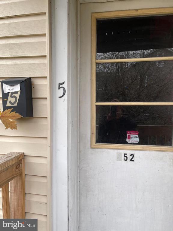 Photo - 452 W 1st St Unit 5