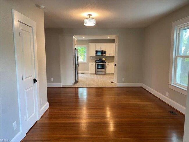 Photo - 316 Roselynn Ln
