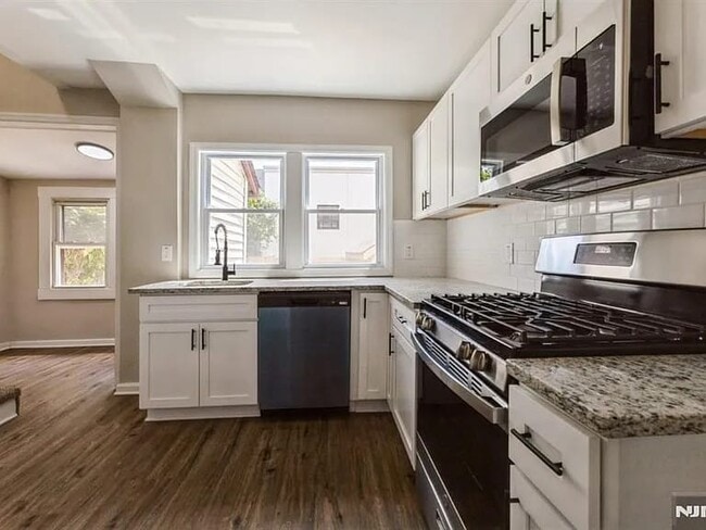 Photo - 134 Highview Pl