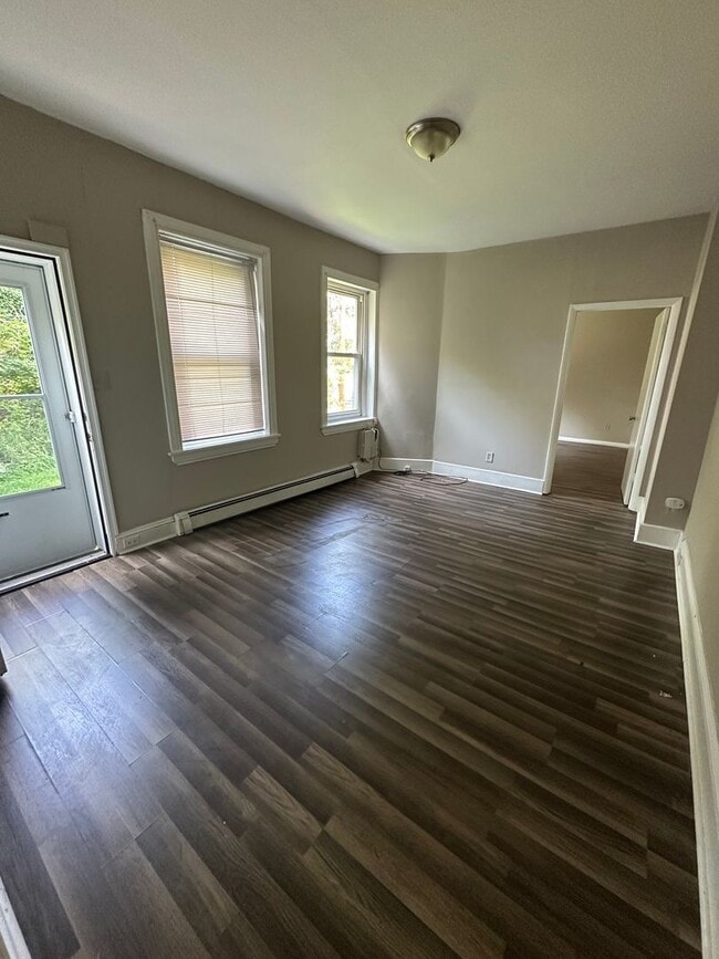 Building Photo - 21 N 6th St Unit 1st Floor Rental