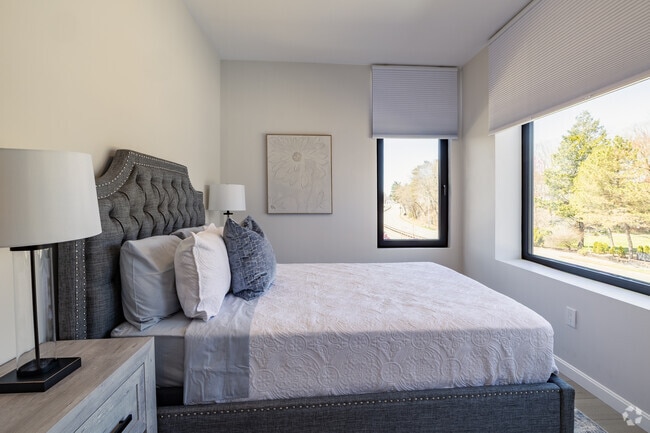 2BR, 2BA - 1005SF - The Falmouth