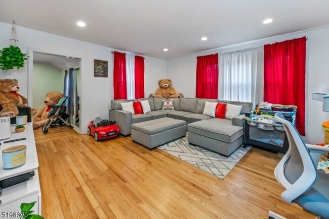 177 Canfield Ave