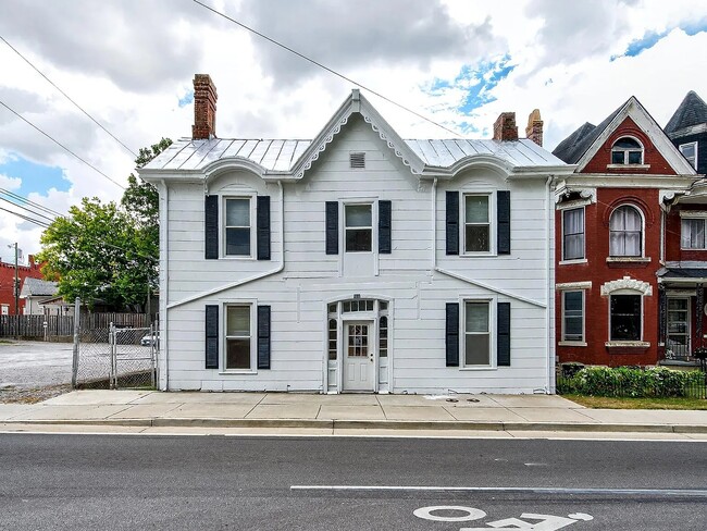 Building Photo - 512 High St