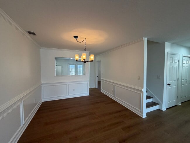 Photo - Immaculate townhome in Bay Hill