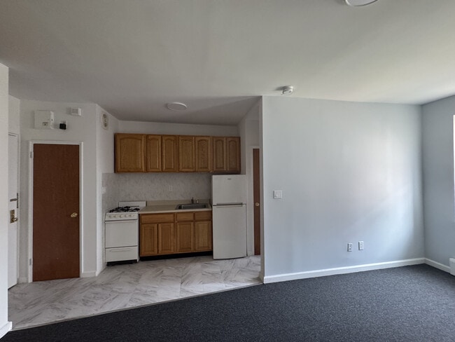 Photo - 91-35 195th Street