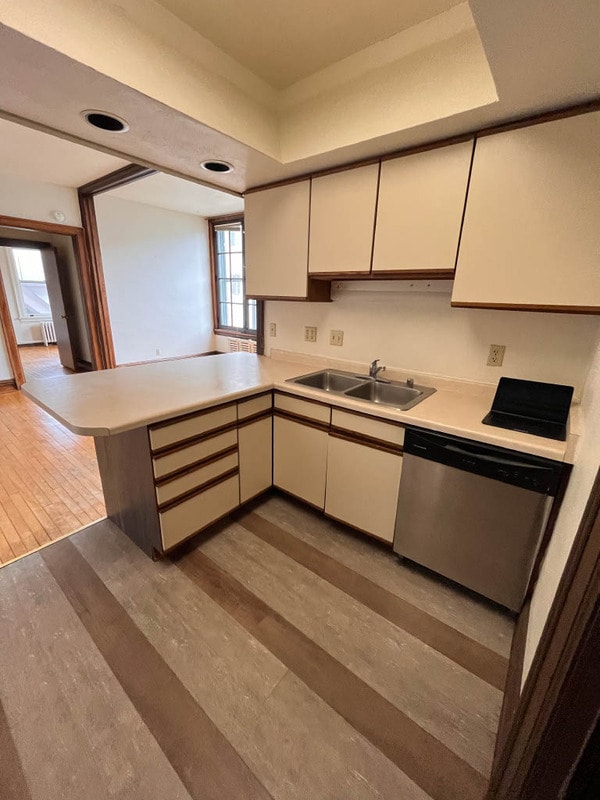 Photo - 612 Howard Pl