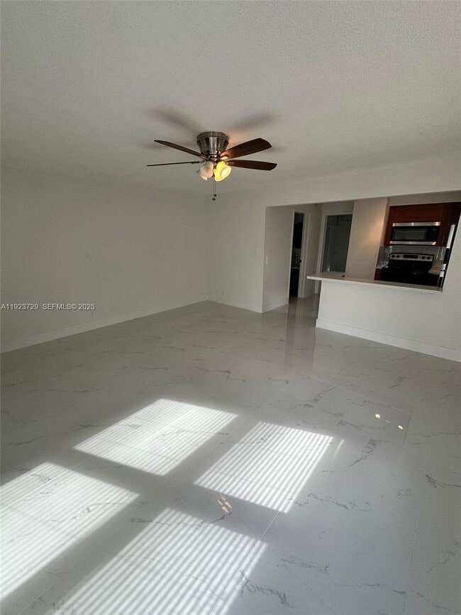 Photo - 1520 NE 56th St Unit 8