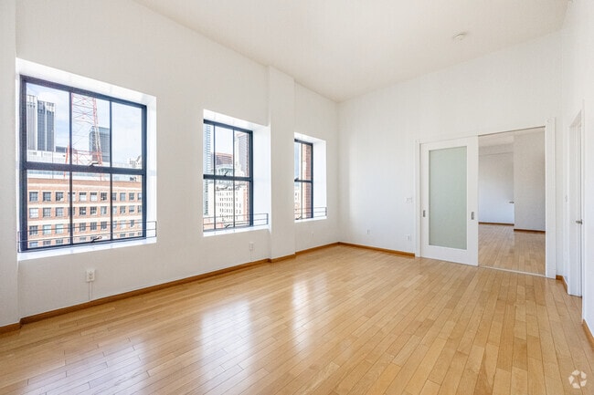 1BR, 1BA - 945SF - BEDROOM