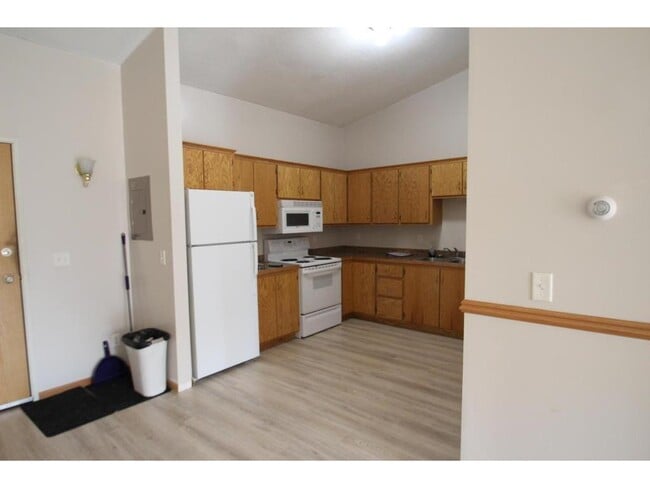 Photo - 401 W Main St Unidad 202