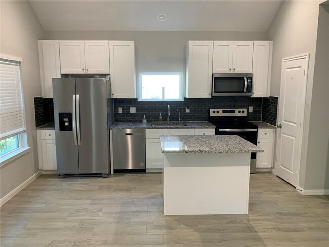 Photo - 15772 Aspen Dr