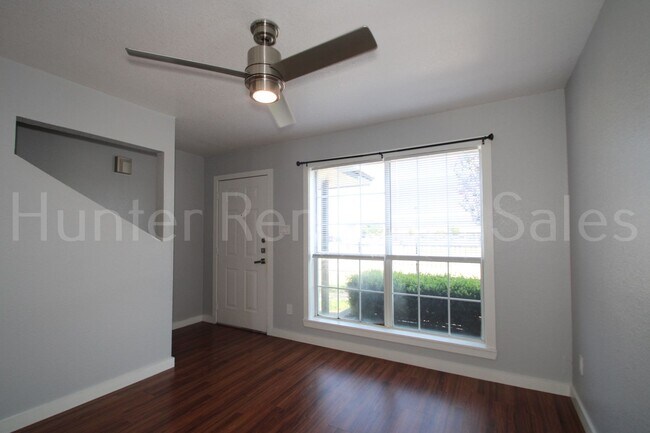 Photo - Beautiful 2 Bedroom, 1.5 Bath Townhouse