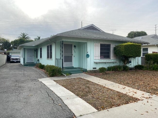 FRONT STREET VIEW - 4271 Revere Pl Unit 4271