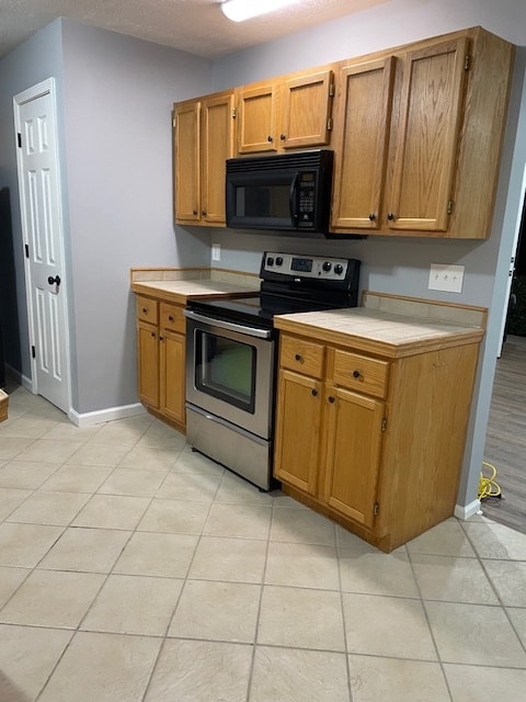 kitchen - 147 Longview Dr