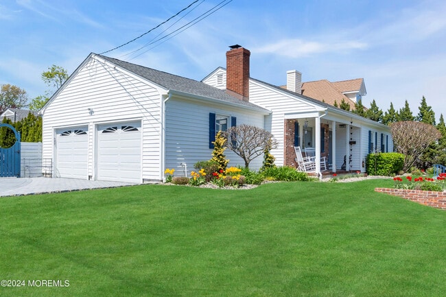 Photo - 67 N Farragut Ave